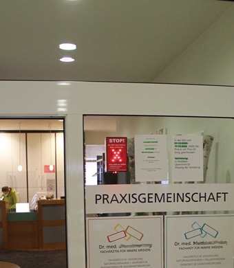 Praxis Ampel für Eingangstüren